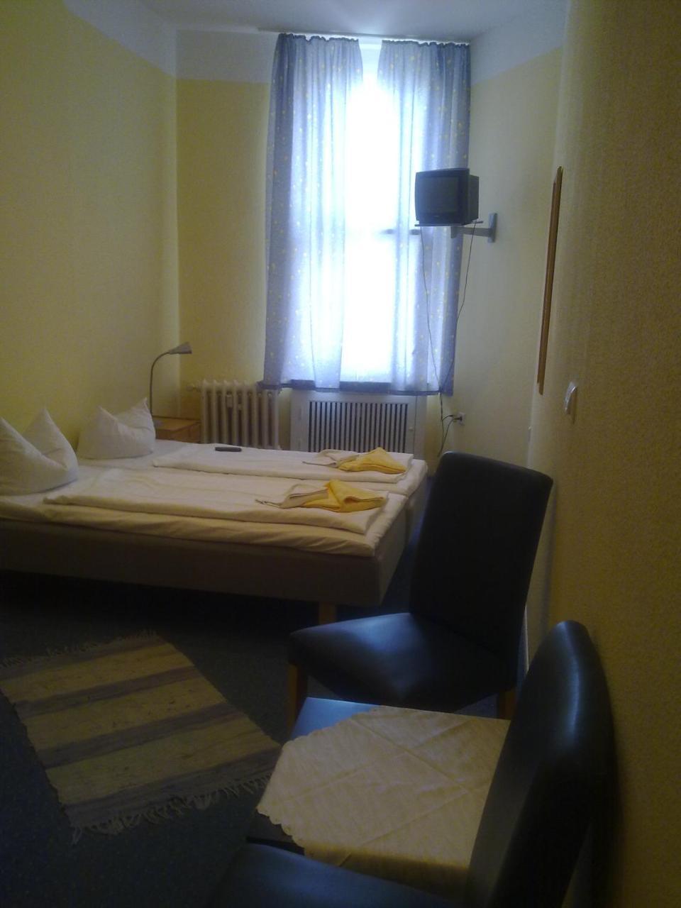 Hotel-Pension Gribnitz Берлин Екстериор снимка